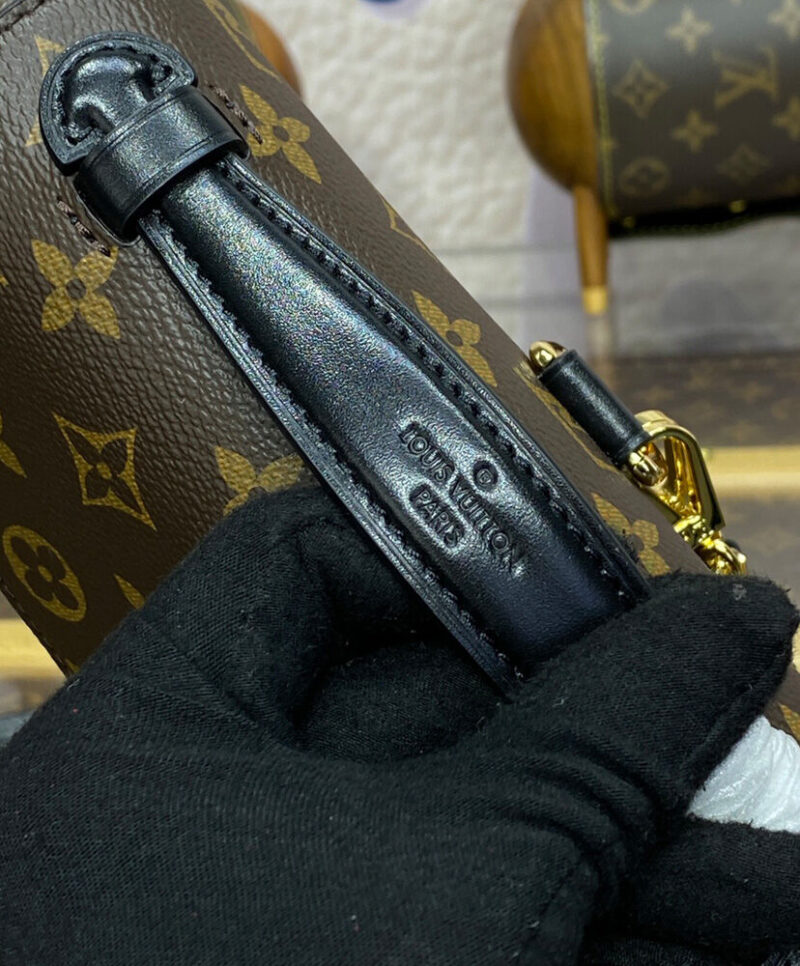 Louis Vuitton Pochette Metis Backpack M11941 Brown